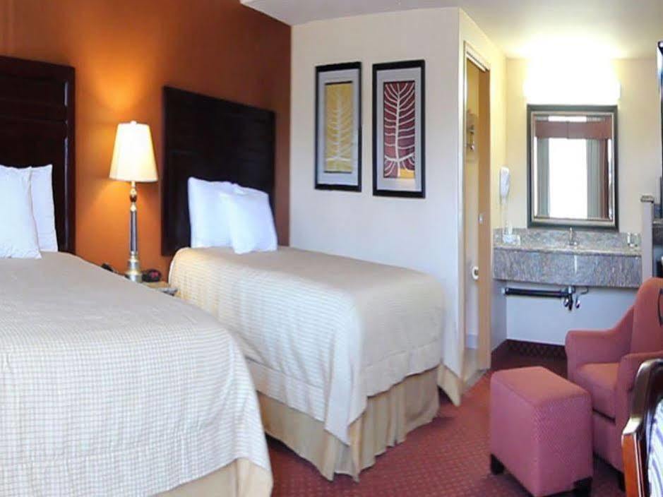 Portofino Inn Бърбанк Екстериор снимка